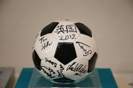 隐蔽骗术：揭秘“语音变声器”在非法电投中的应用逻辑。（隐秘诈骗术：揭开语音变声器在非法电投中的运作机制）