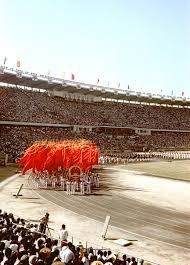 棒球博弈论：两好球后投手投出内角近身球的战略威慑力